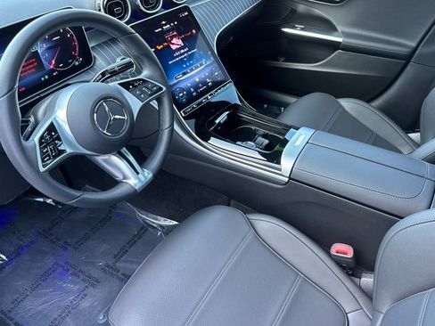 Used 2023 Mercedes-Benz C 300 Sedan image 10