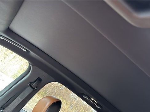 Certified 2024 Ford Edge Titanium w/ Titanium Elite Package image 8