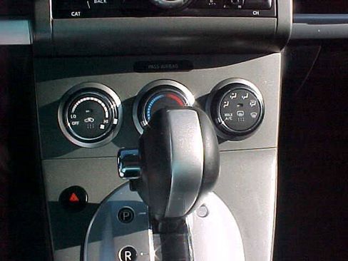 Used 2010 Nissan Sentra 2.0 SR FWD image 22