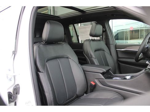 New 2026 Jeep Grand Cherokee Limited Reserve AWD/4WD image 23