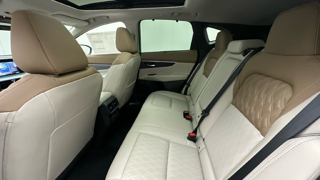 New 2027 Nissan Murano Platinum w/ Cargo Package AWD/4WD image 10