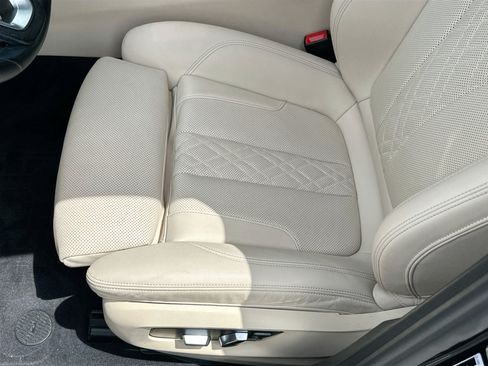 Used 2022 BMW 530i w/ M Sport Package RWD image 19