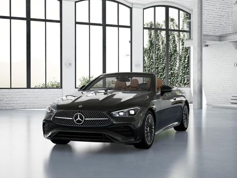 Used 2025 Mercedes-Benz CLE 450 4MATIC Cabriolet image 41