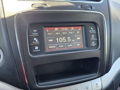 Used 2014 Dodge Journey SXT FWD image 17