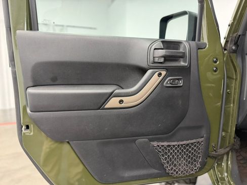 Used 2016 Jeep Wrangler Sahara AWD/4WD image 28