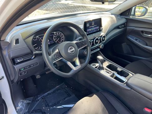 Used 2025 Nissan Sentra SV image 30