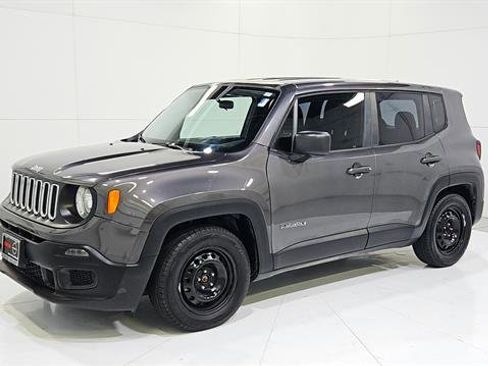 Used 2017 Jeep Renegade Sport w/ Power & Air Group FWD image 3