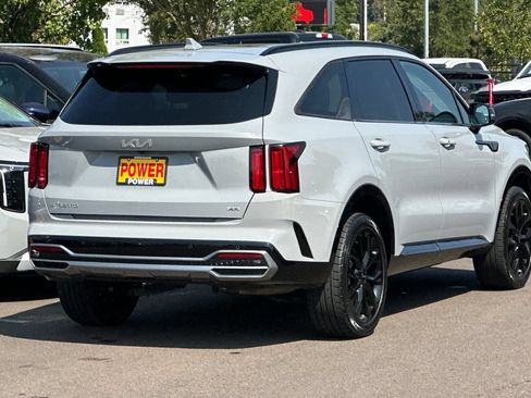 Certified 2023 Kia Sorento SX AWD/4WD image 4