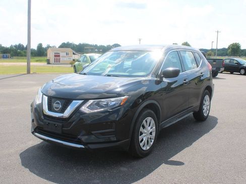 Used 2017 Nissan Rogue S FWD image 4