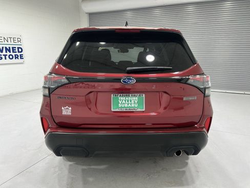 Used 2025 Subaru Forester Touring AWD/4WD image 7