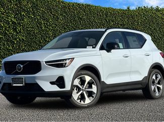 New 2026 Volvo XC40 B5 Plus w/ Protection Package Premier AWD/4WD video 1