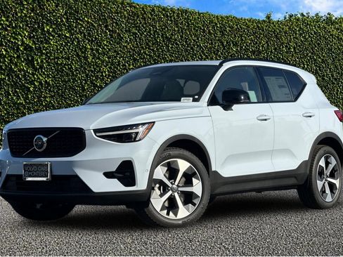 New 2026 Volvo XC40 B5 Plus w/ Protection Package Premier AWD/4WD image 1