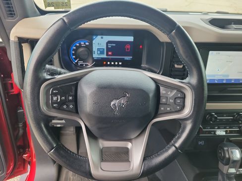 Used 2021 Ford Bronco Big Bend w/ Sasquatch Package AWD/4WD image 21