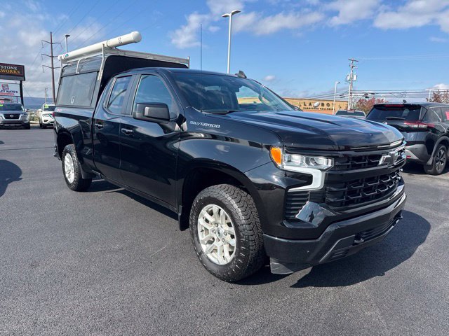 Used 2024 Chevrolet Silverado 1500 RST AWD/4WD image 3