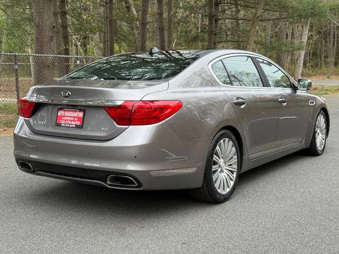 Used 2015 Kia K900 Premium w/ Interior Highline Package RWD image 5