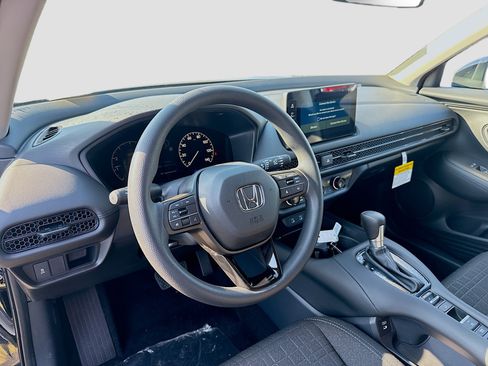 New 2026 Honda HR-V LX image 9
