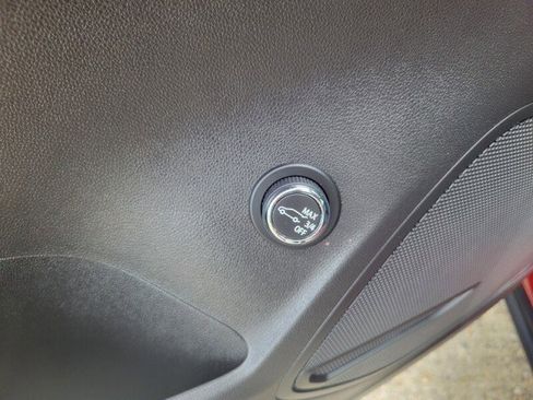 Used 2023 Buick Envision Essence w/ Sport Touring Package image 14