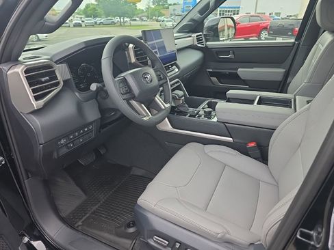 New 2026 Toyota Tundra Limited AWD/4WD image 9