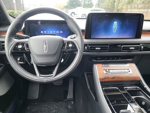 New 2026 Lincoln Aviator Black Label w/ Dynamic Handling Package AWD/4WD image 16