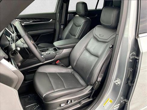 Certified 2024 Cadillac XT6 Premium Luxury AWD/4WD image 27