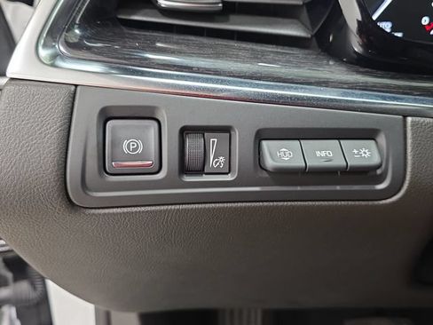 Certified 2022 Cadillac XT5 Premium Luxury w/ Technology Package AWD/4WD image 21