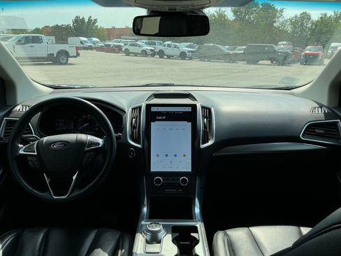 Used 2022 Ford Edge Titanium w/ Class II Trailer Tow Package AWD/4WD image 22