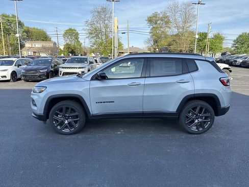 New 2026 Jeep Compass Latitude image 11