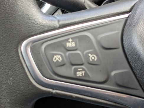 Used 2018 Chevrolet Equinox LT w/ LPO, Cargo Package image 31