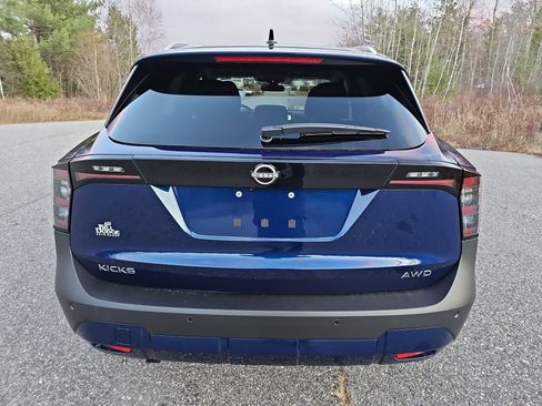 New 2026 Nissan Kicks SV w/ SV Premium Package image 6