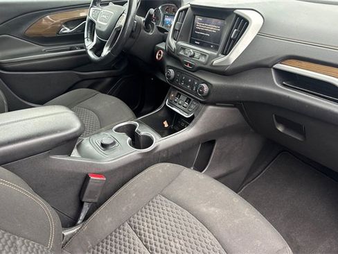 Used 2020 GMC Terrain SLE w/ Elevation Edition image 19