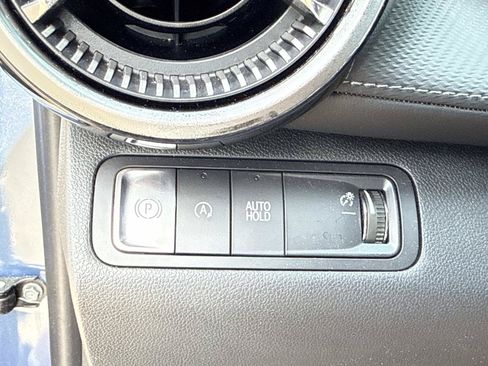 Used 2026 Chevrolet Equinox LT FWD image 23
