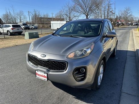 Used 2018 Kia Sportage LX image 6
