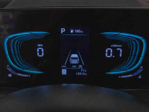 Used 2025 Kia Telluride S image 16