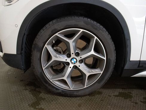 Used 2017 BMW X1 xDrive28i AWD/4WD image 9