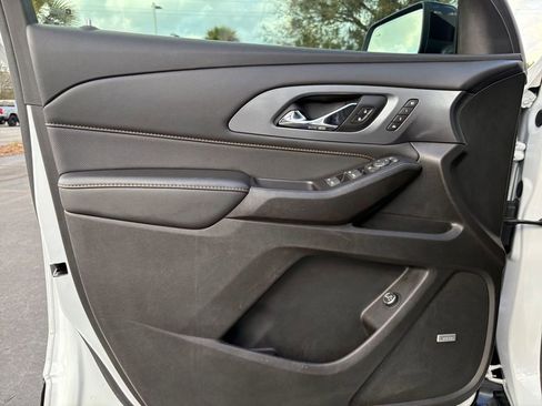Used 2021 Chevrolet Traverse Premier w/ Redline Edition image 14