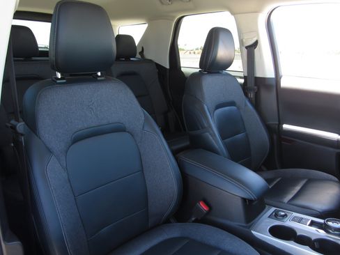 Used 2023 Ford Bronco Sport Outer Banks w/ Tech Package AWD/4WD image 10