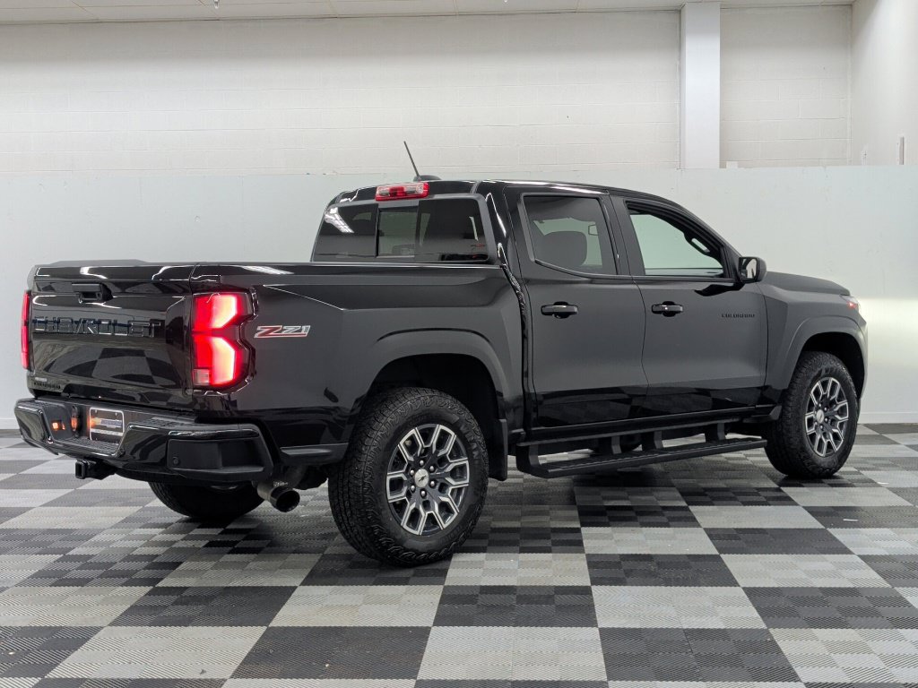Used 2026 Chevrolet Colorado Z71 AWD/4WD image 7