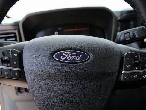 New 2025 Ford Maverick Lariat w/ Black Appearance Package image 18