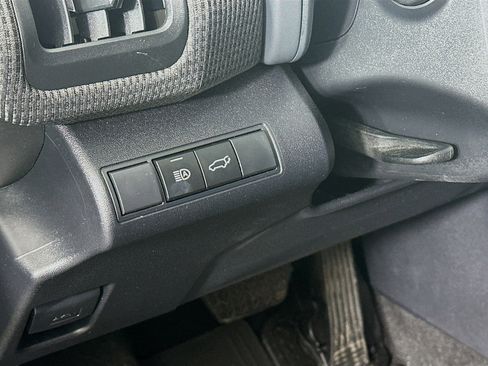 Used 2025 Toyota bZ4X FWD image 17