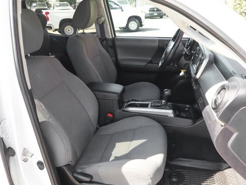 Used 2020 Toyota Tacoma SR5 image 41