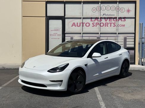 Used 2023 Tesla Model 3 Standard Range RWD image 4