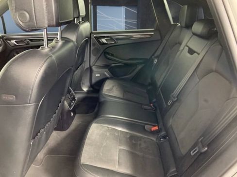 Used 2019 Porsche Macan AWD/4WD image 21