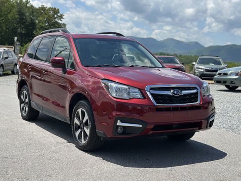 Used 2018 Subaru Forester 2.5i Premium AWD/4WD image 1