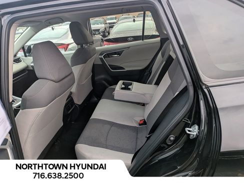 Used 2024 Toyota RAV4 XLE image 29
