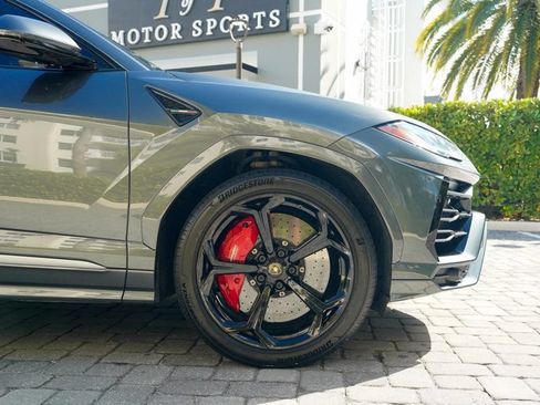 Used 2019 Lamborghini Urus AWD/4WD image 34