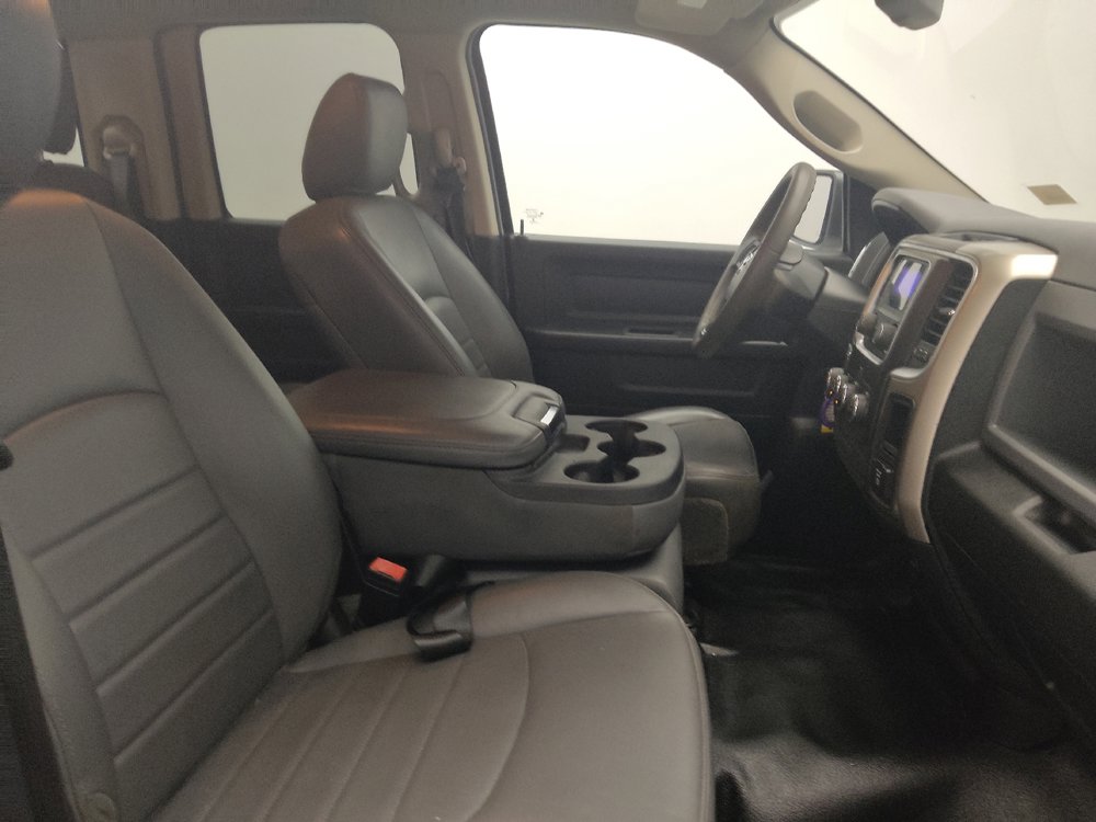 Used 2020 RAM 1500 Tradesman w/ Chrome Appearance Group RWD image 21