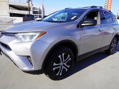 Used 2018 Toyota RAV4 LE w/ All Weather Liner Package image 4