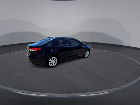 Used 2025 Toyota Corolla LE FWD image 8