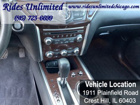 Used 2015 Nissan Pathfinder Platinum w/ Family Entertainment Package AWD/4WD image 16