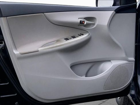 Used 2012 Toyota Corolla LE FWD image 21